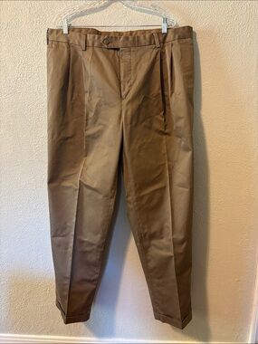 Jos. A. Bank Men's Pleated Chino Pants - Brown